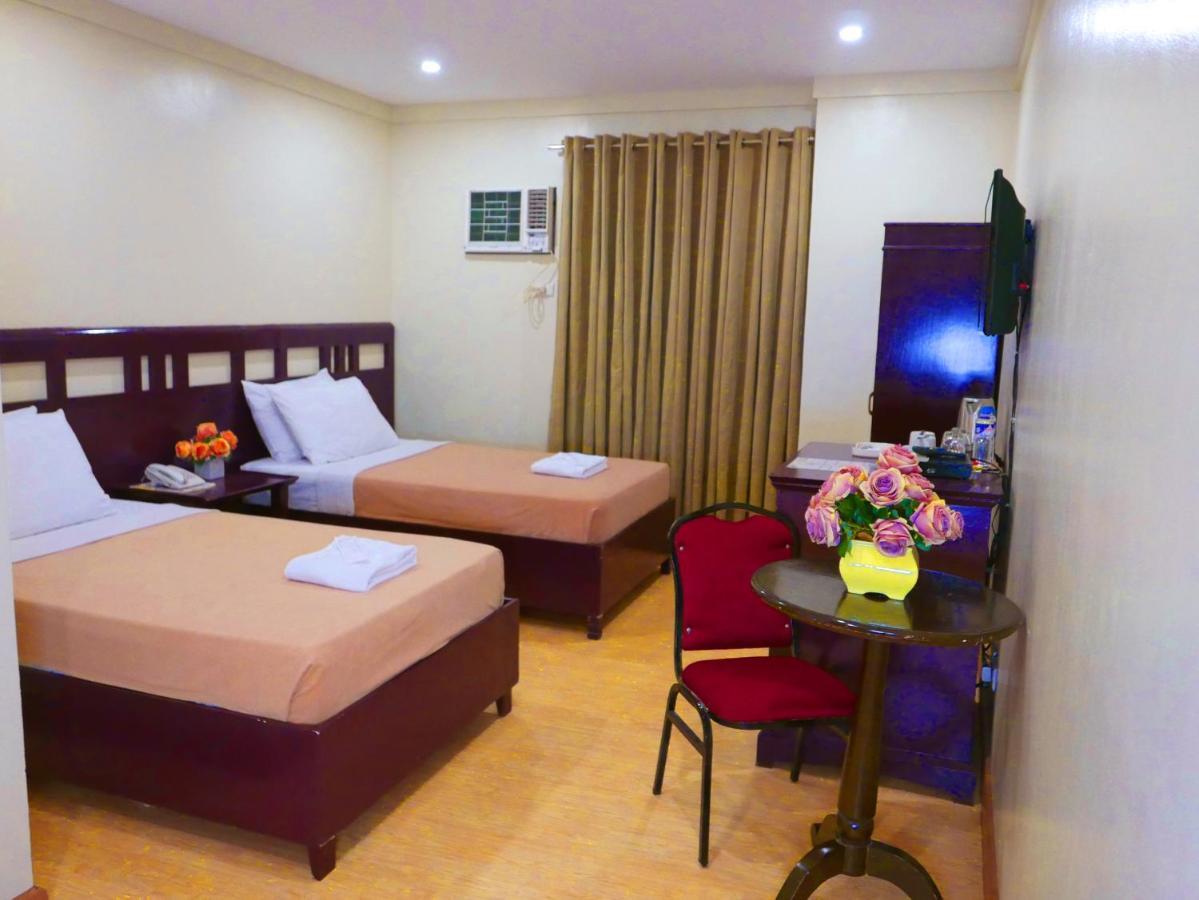 Iloilo Grand Hotel Εξωτερικό φωτογραφία